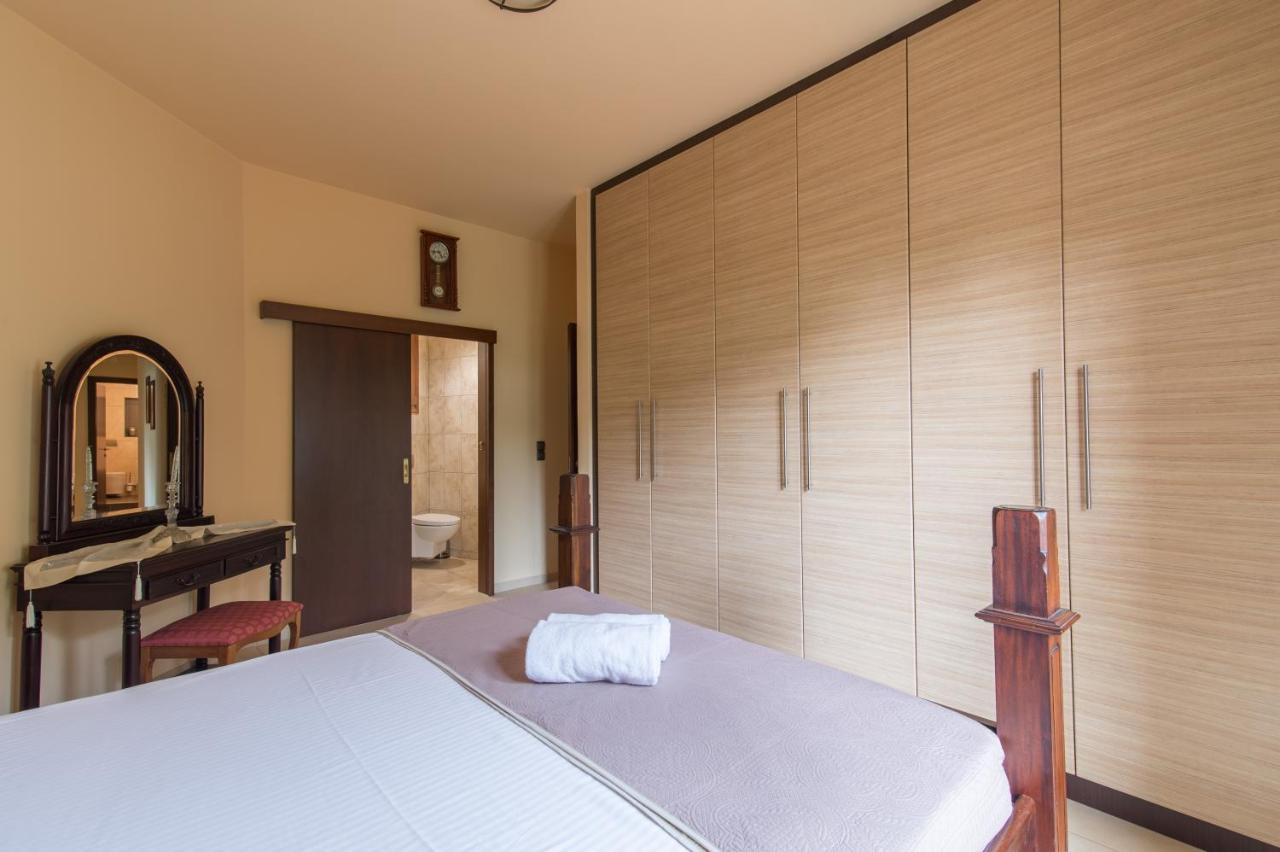 Heraklion Comfy House With Mountain View Екстер'єр фото