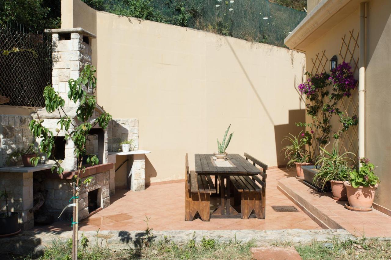 Heraklion Comfy House With Mountain View Екстер'єр фото